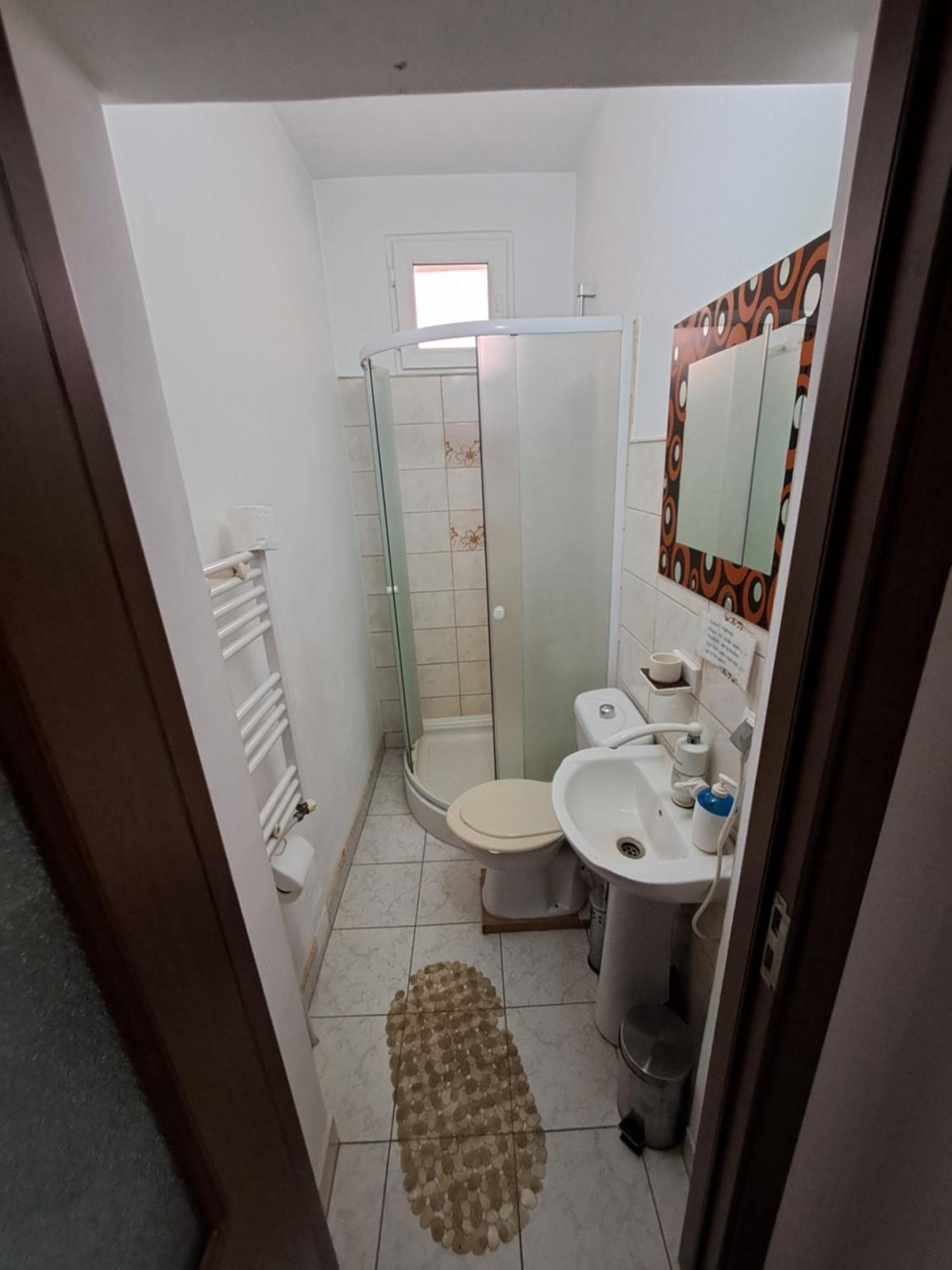 Casa Marvik Appartement Oradea Buitenkant foto